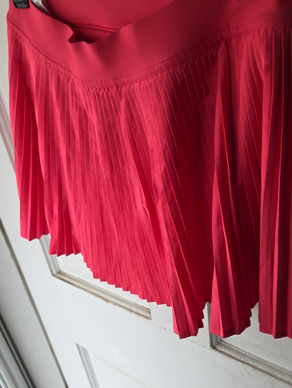 8lululemon athletica Pleated Mini Skirt - Coral Red Size 8